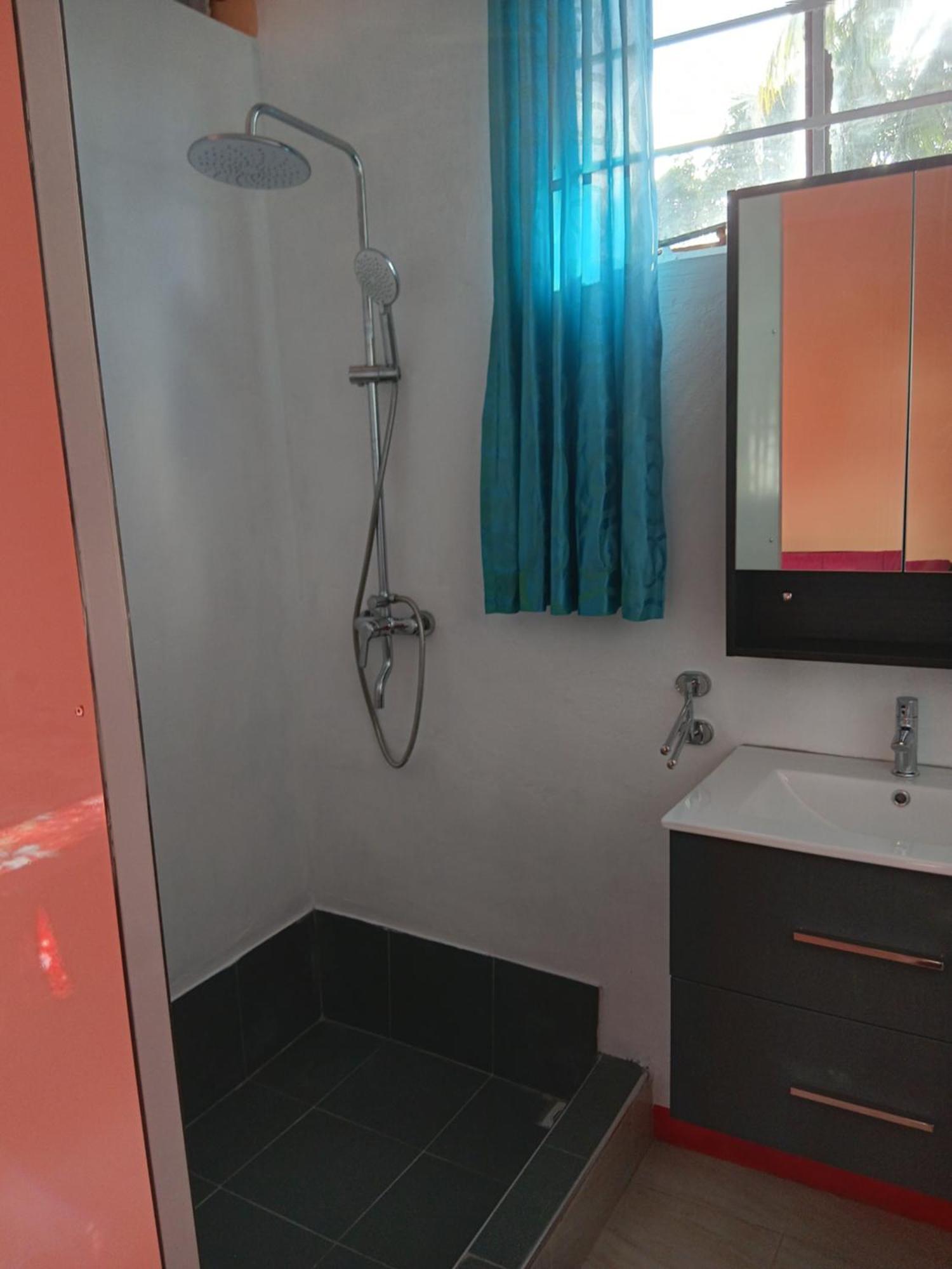 Residence Des Cascades Surinam ภายนอก รูปภาพ